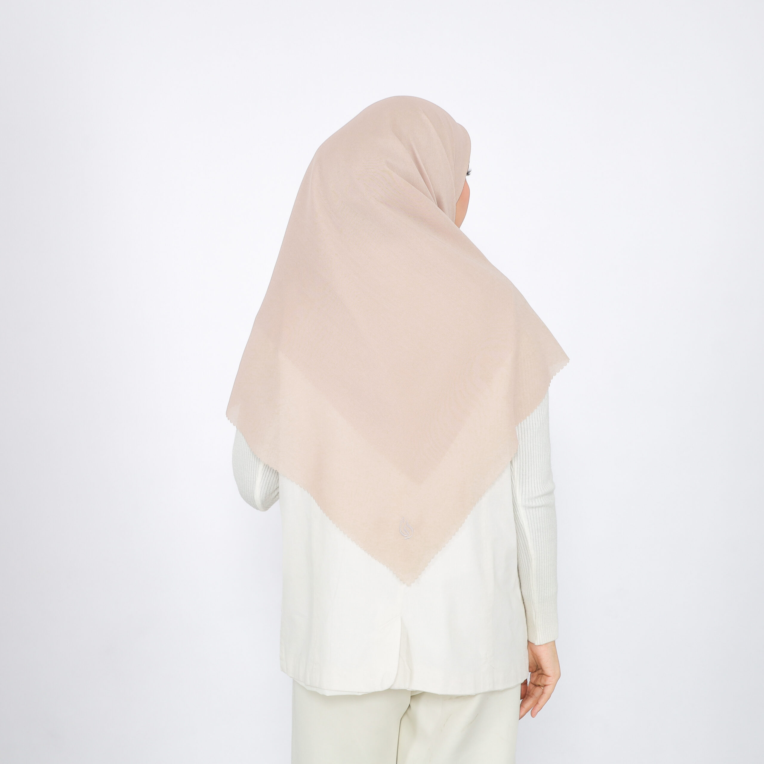 RASHAAD Haya Classic Hijab Segi Empat Paris Laser Cut — view 4