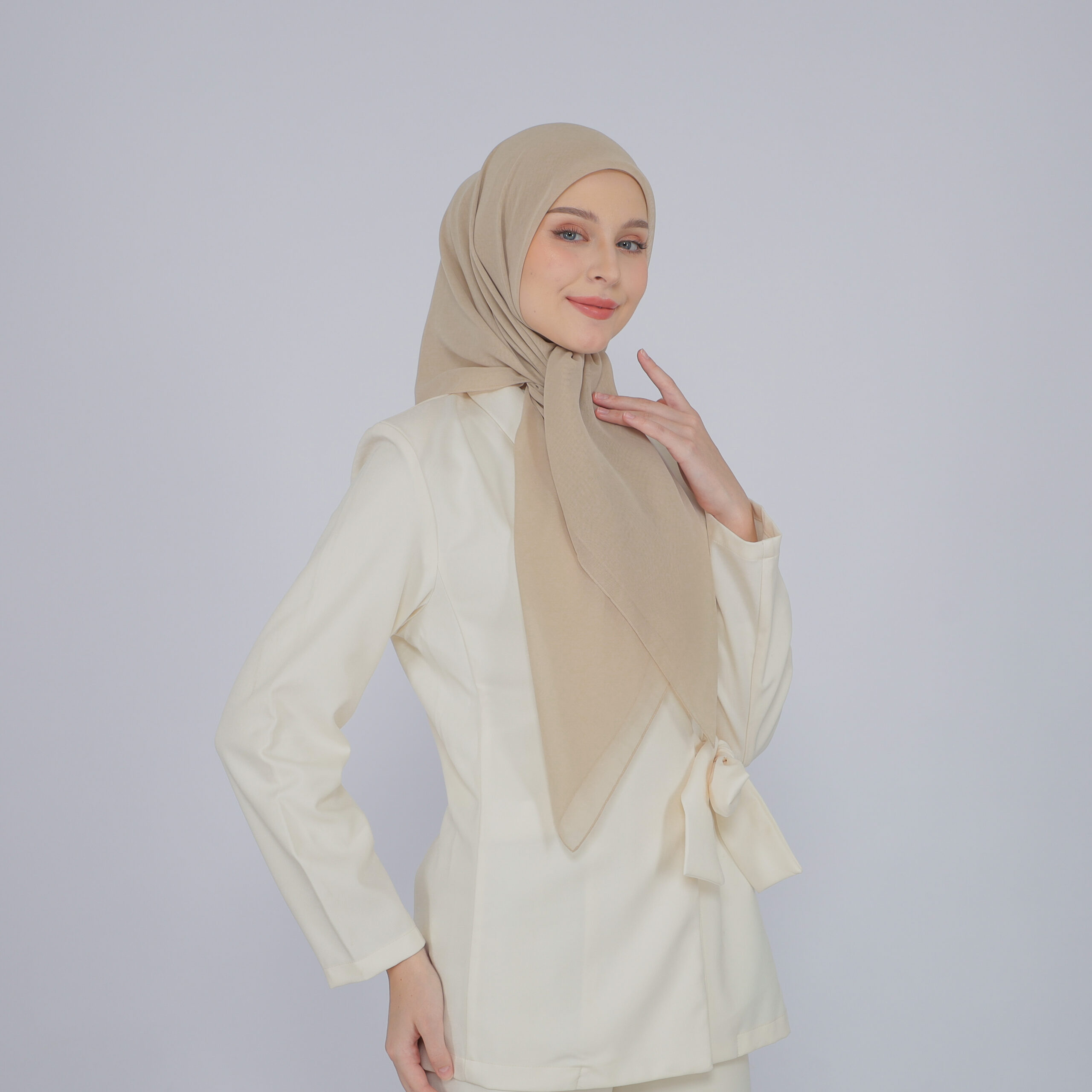 RASHAAD Haya Essential Hijab Segi Empat Paris Jepang — view 9